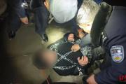 男子酒后身缠40多斤铁链跳江轻生，民警及时赶到将他救起送医-中石化加油卡网上营业厅官网